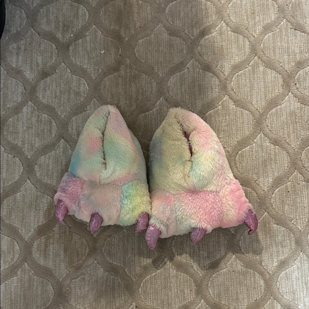Justice Multicolor Furry Claw Slippers